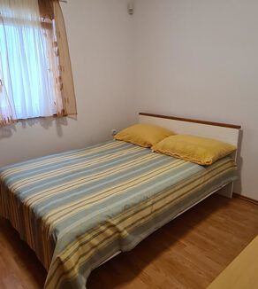 Schlafzimmer II