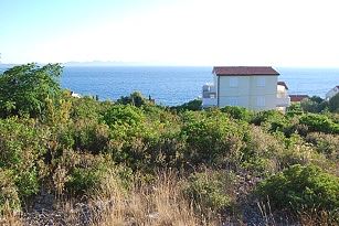 Grundstücksansicht  mit Blick aufs Meer / Overall view of plot