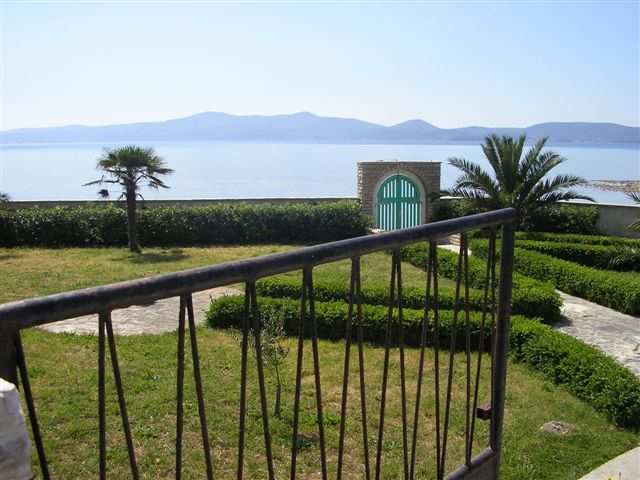 Garden with sea view